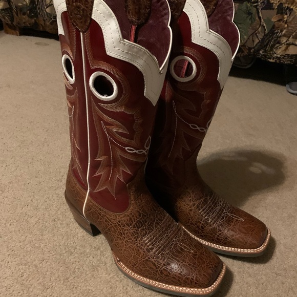 Ariat Boots - Picture 2 of 2